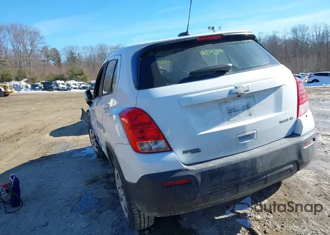 2015 Chevrolet Trax 1Ls z USA, uszkodzony, nr VIN KL7CJKSB5FB078756